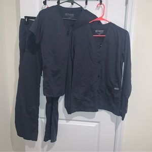 Charcoal grey- M grey’s anatomy scrub set